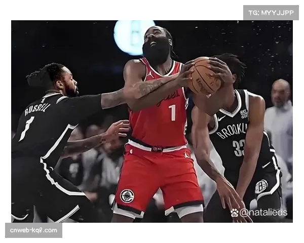 詹姆斯退役决定将重塑西部竞争格局,影响球队媒体估值 詹姆斯退役决定将重塑西部竞争格局,影响球队媒体估值